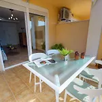 Luz De Luna Moderno En Con Terraza Y Piscina By Family Homes Apartment *