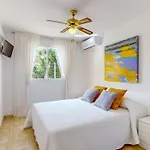 Apartman Luz De Luna Moderno En Con Terraza Y Piscina By Family Homes Denia