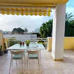 Luz De Luna Moderno En Con Terraza Y Piscina By Family Homes Apartment