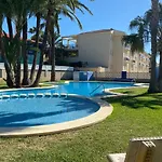 Luz De Luna Moderno En Con Terraza Y Piscina By Family Homes * Denia