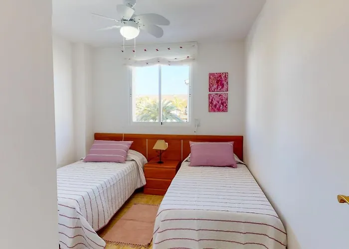 Apartamento Luz De Luna Moderno En Denia Con Terraza Y Piscina By Family Homes Дения